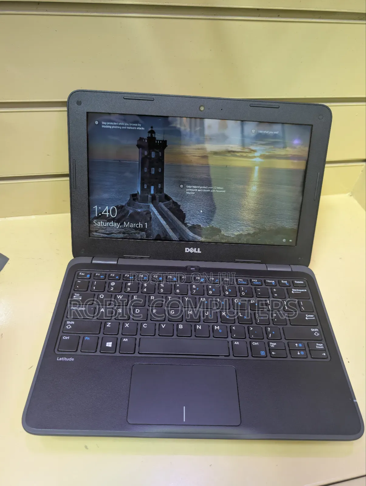 Laptop Dell Latitude 11 3190 4GB Intel SSD 128GB