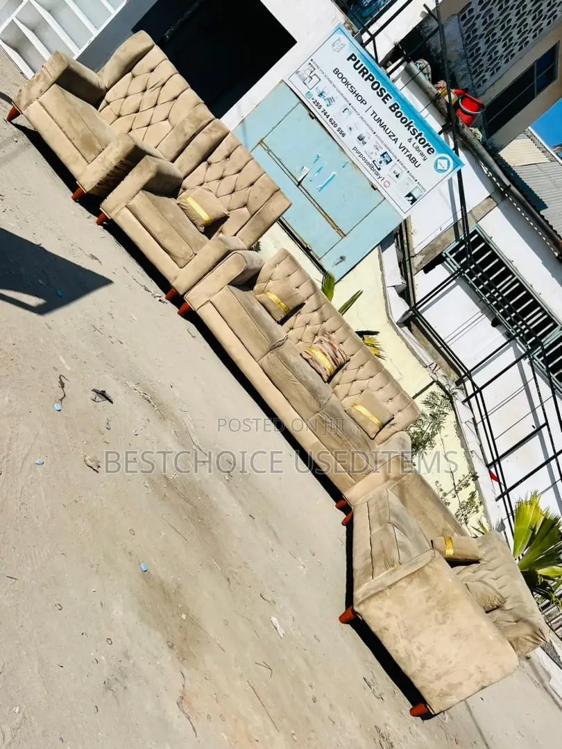 Sofa Set Ya 3:2:1:1 Used Na Exchange Inaruhusiwa