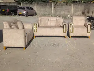 Sofa Set Mpya Kabisa Mpyaa Kabisaa 2:2:1 Hazijawahi