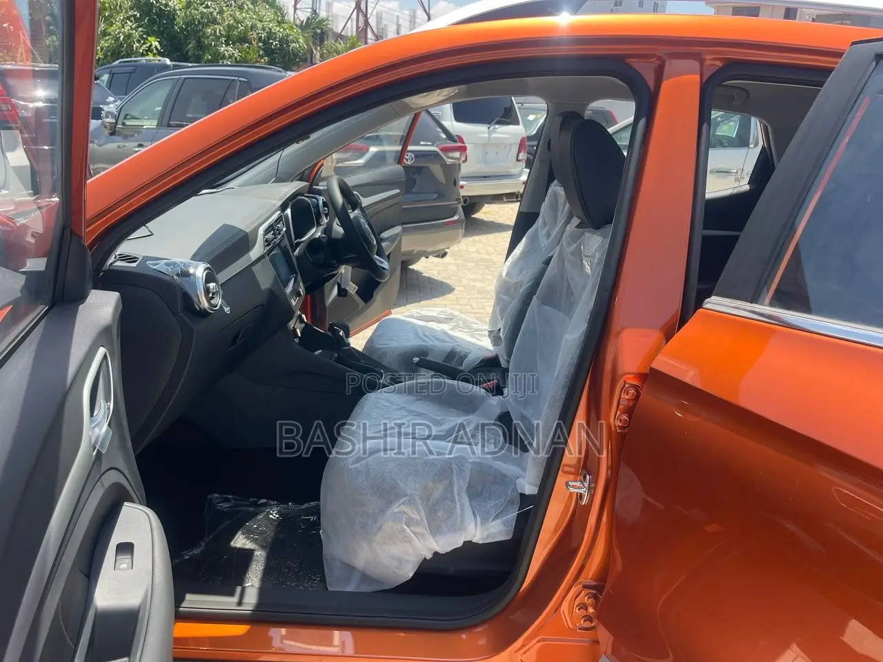 New MG ZS 2024 Orange