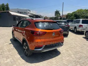 New MG ZS 2024 Orange