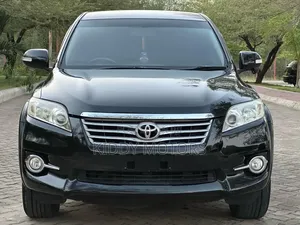 Toyota Vanguard 2011 Black