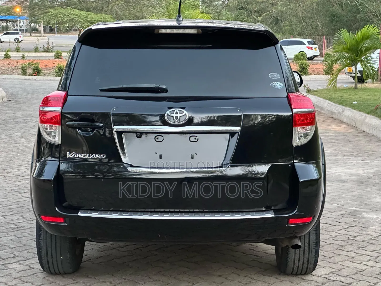 Toyota Vanguard 2011 Black