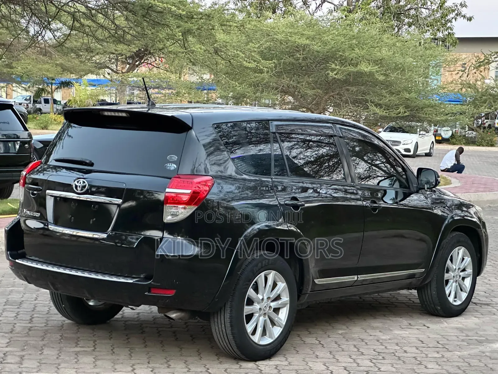 Toyota Vanguard 2011 Black
