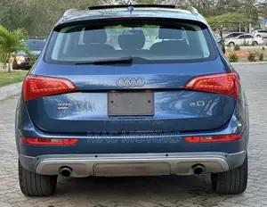 Audi Q5 2010 Blue