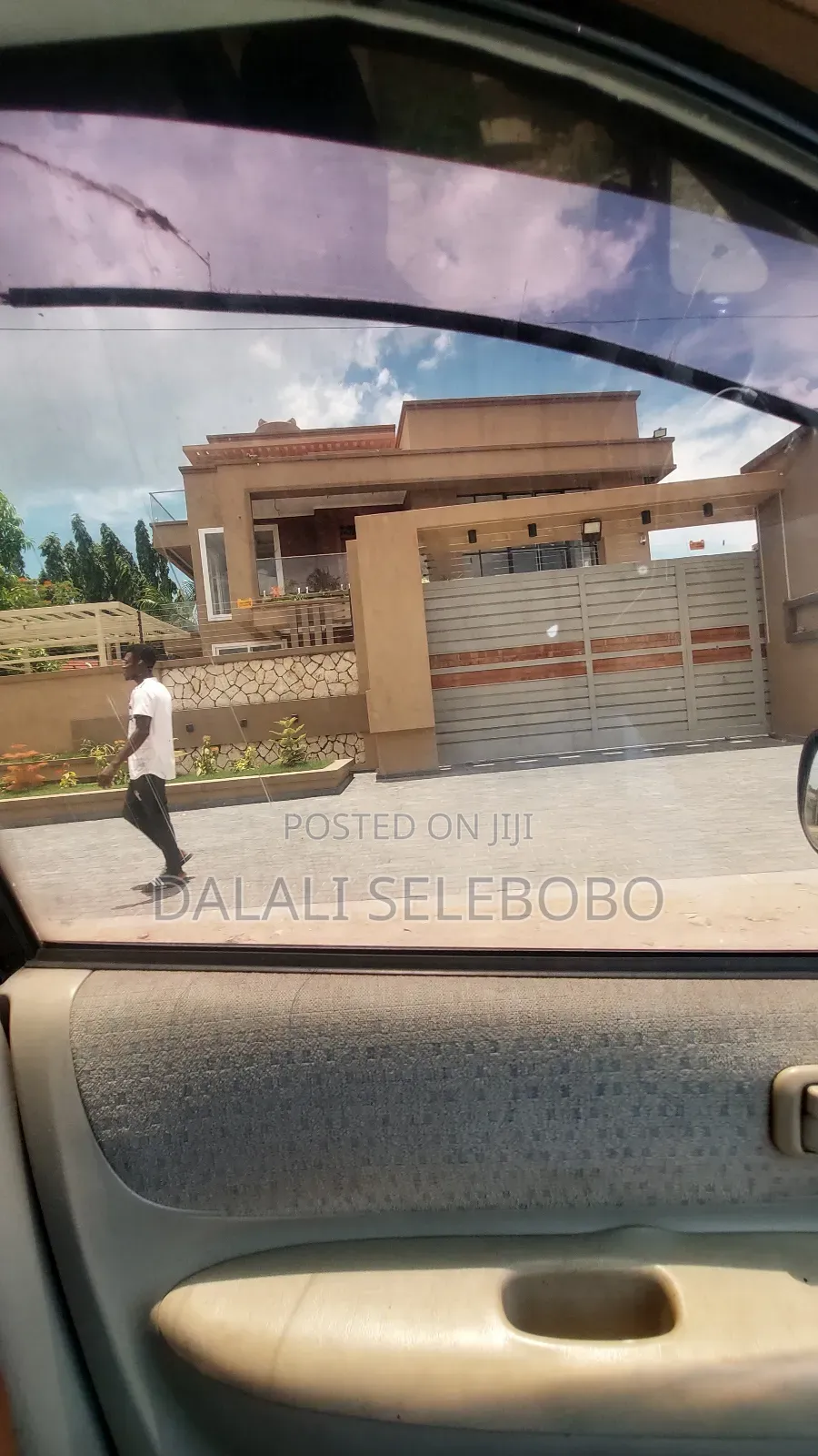 5bdrm Bungalow in Mbez Beach Makonde for sale