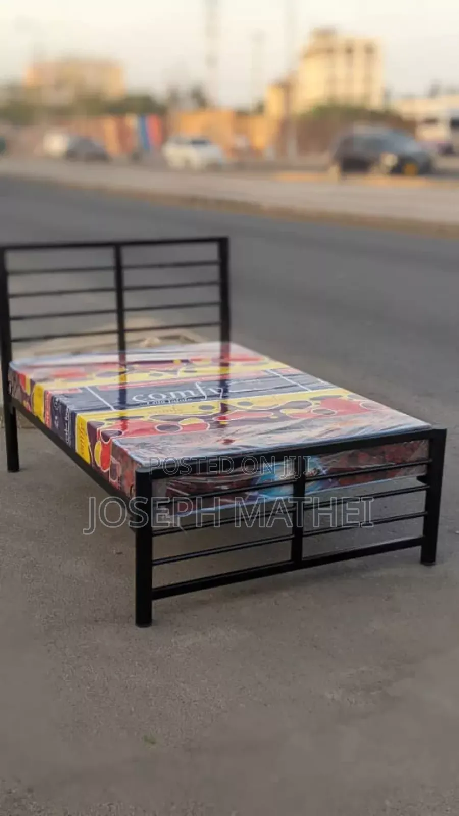 Metal Bed 4x6 and Mattress Inch 8