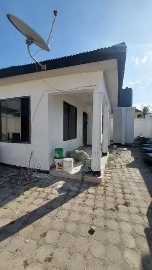 5bdrm Bungalow in Mbezi Beach Jogoo for sale