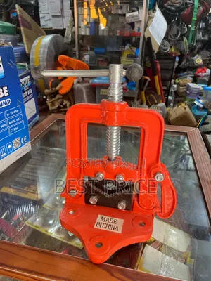 Pipe Bench Vice 2"
