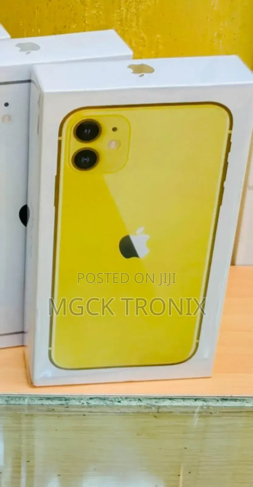 New Apple iPhone 11 128 GB Orange