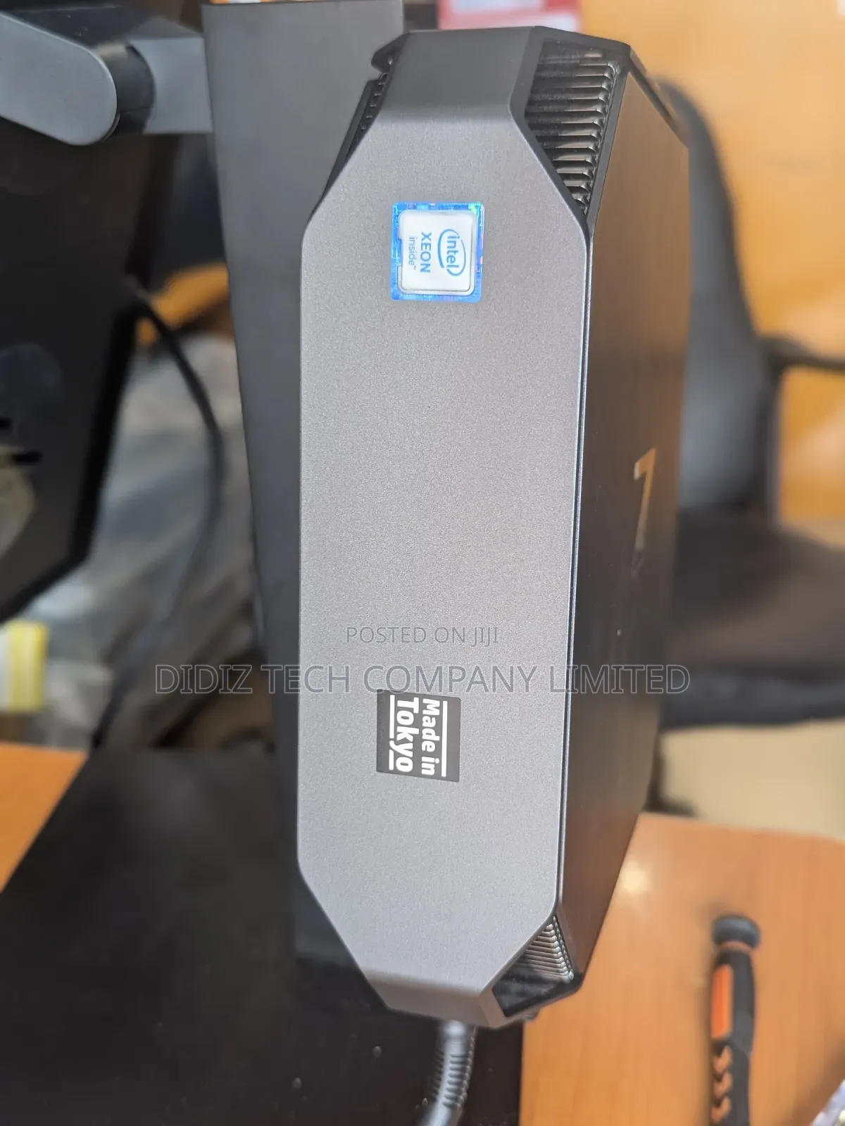 Desktop Computer HP Z2 G4 Mini 16GB Intel Xeon HDD+SSD 1T