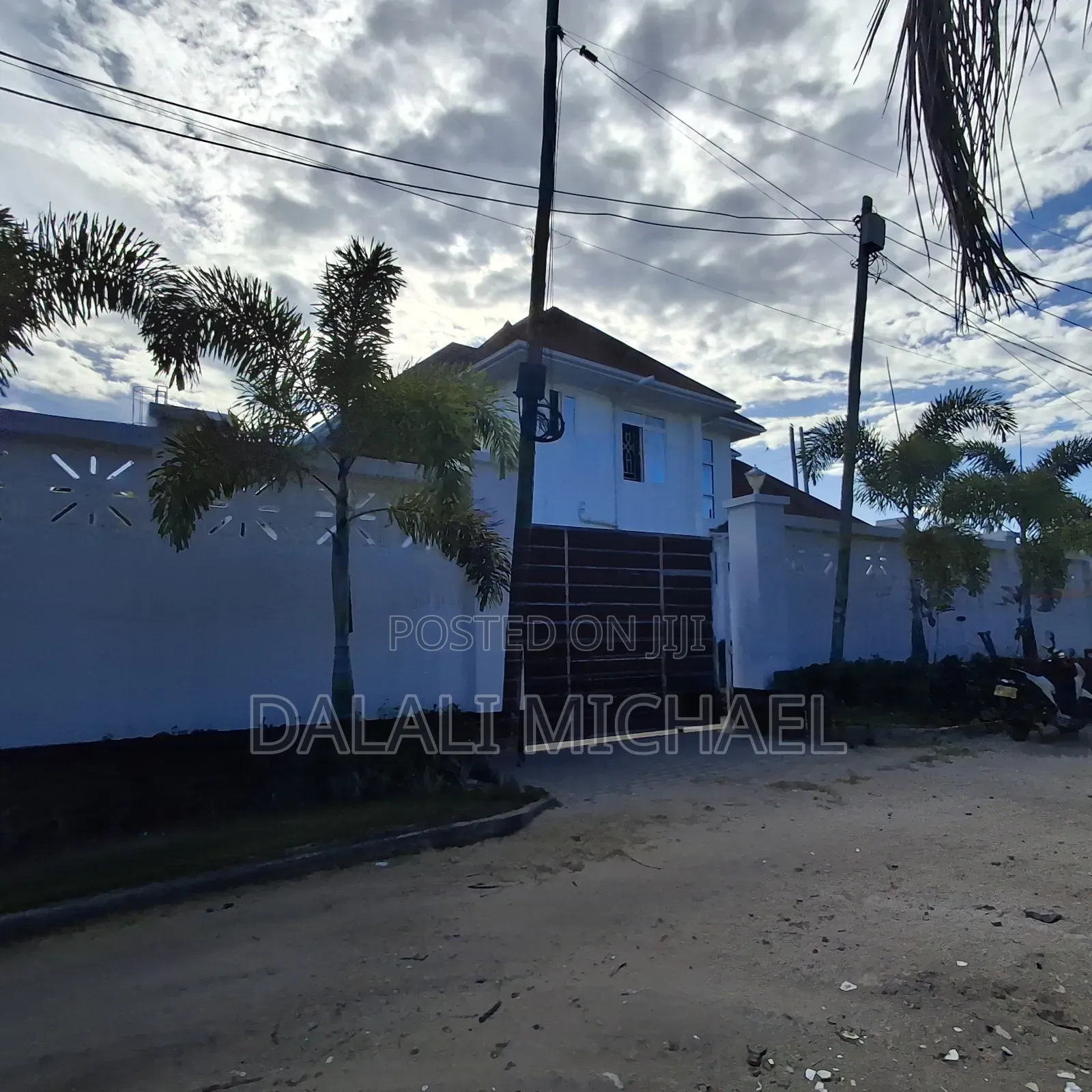 5bdrm House in Mbezibeach for rent