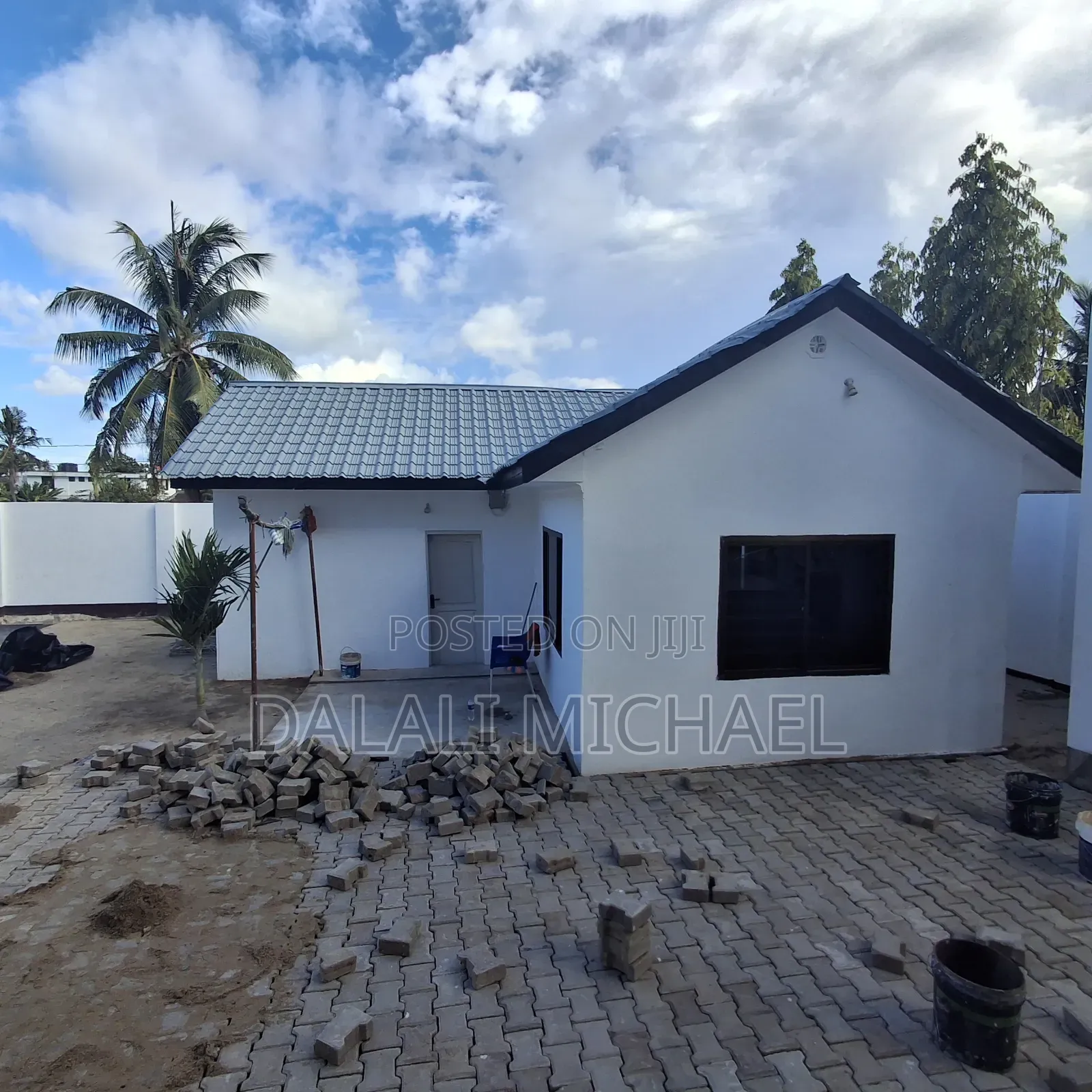 5bdrm House in Mbezibeach for rent