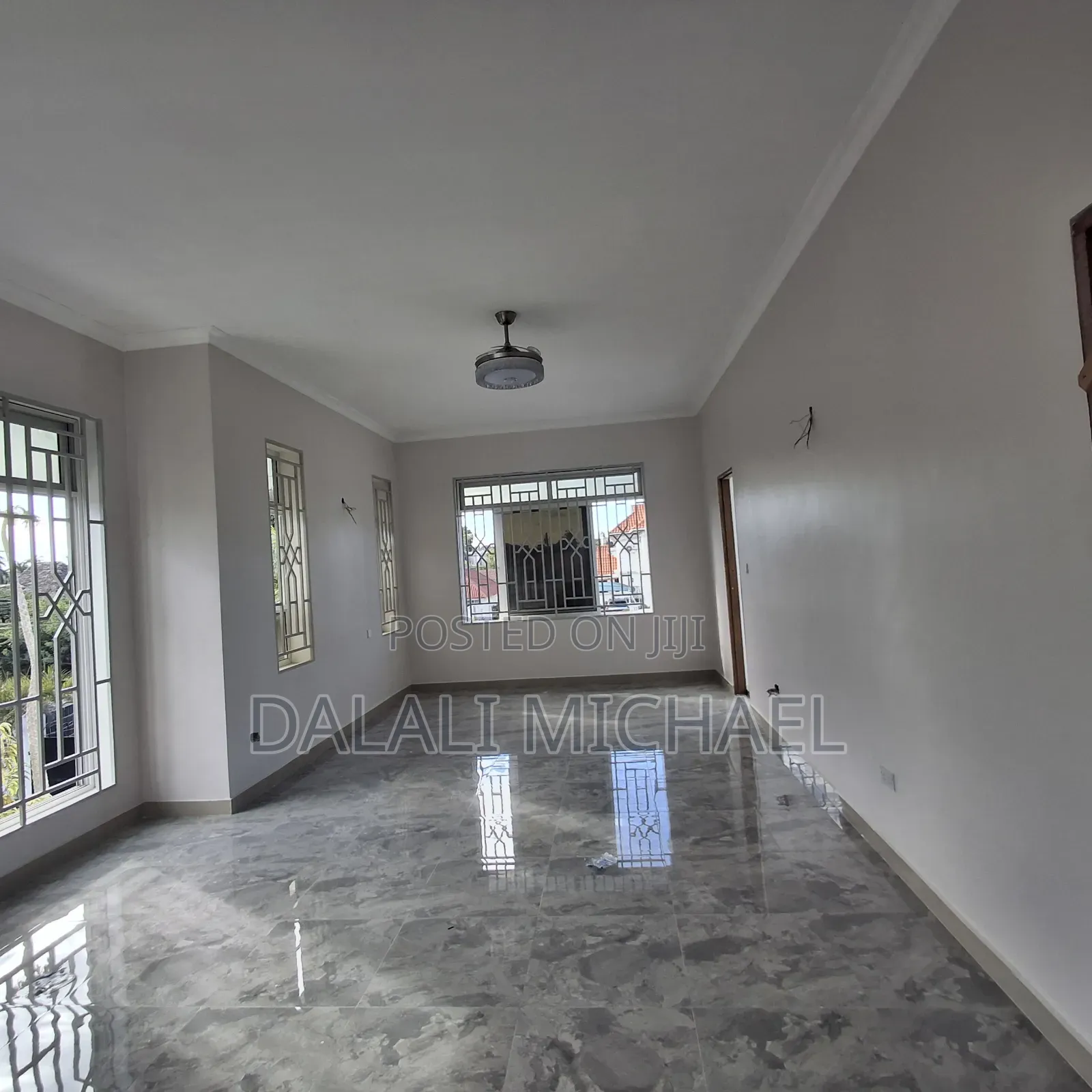 5bdrm House in Mbezibeach for rent