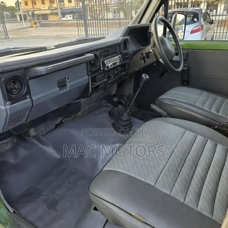 Toyota Land Cruiser 2007 Green