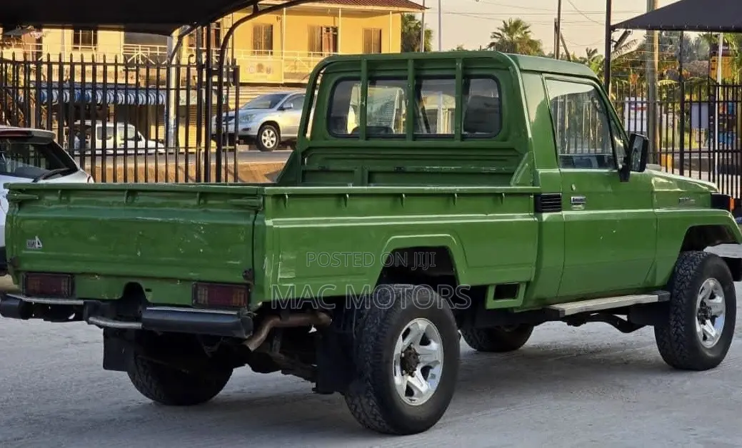 Toyota Land Cruiser 2007 Green