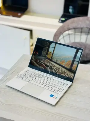New Laptop HP Pavilion 14 8GB Intel Core I5 SSD 256GB