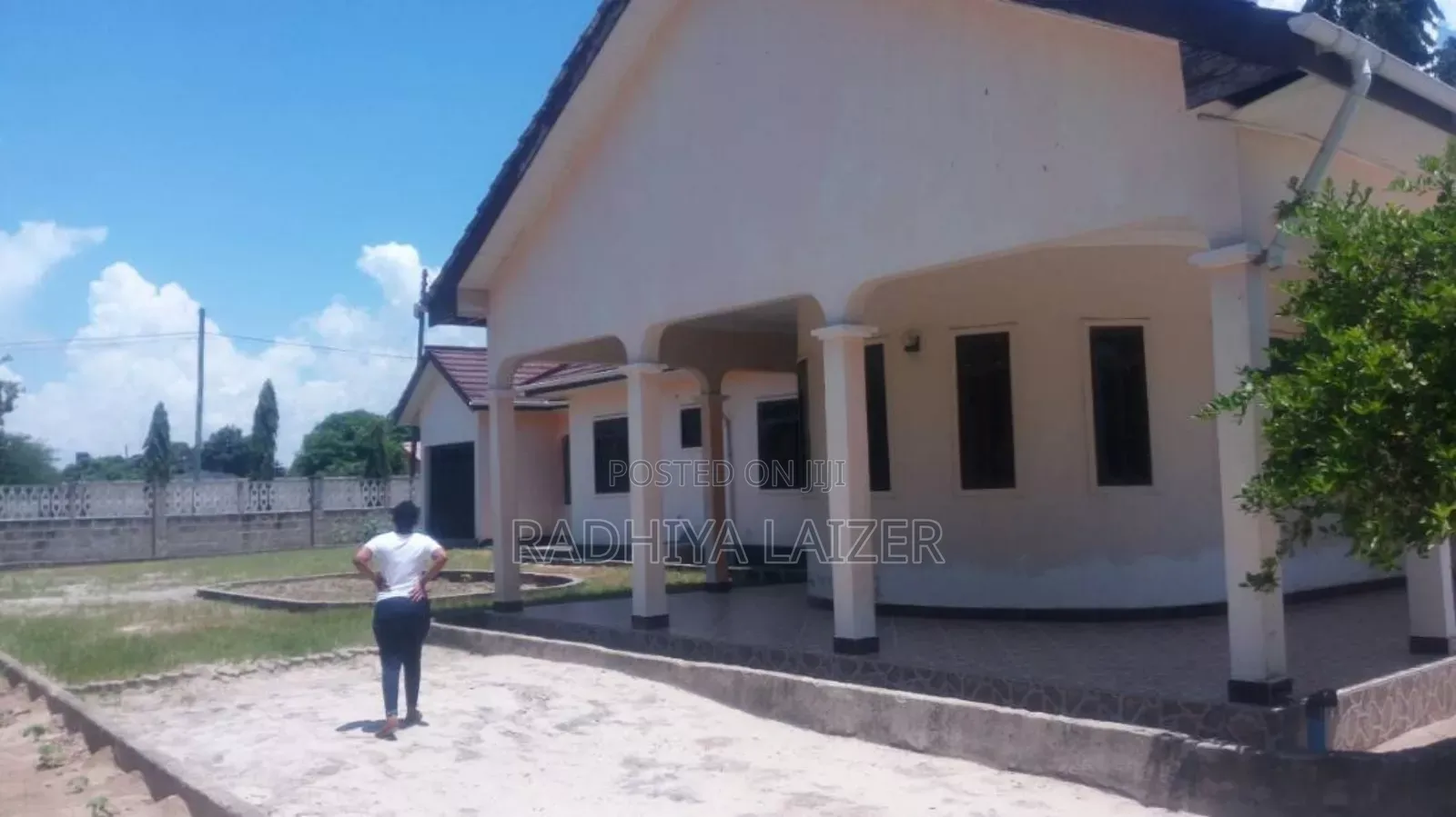 5bdrm House in Ununio, Kunduchi for sale