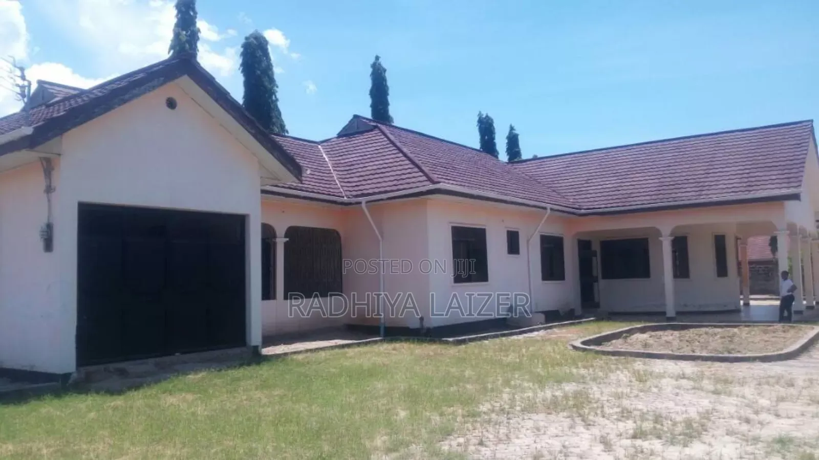 5bdrm House in Ununio, Kunduchi for sale