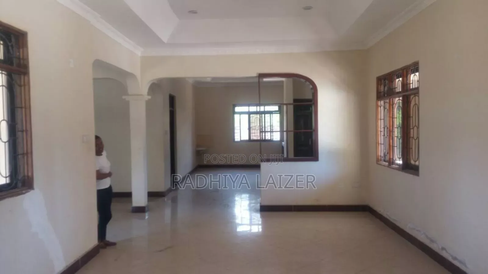 5bdrm House in Ununio, Kunduchi for sale