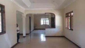 5bdrm House in Ununio, Kunduchi for sale