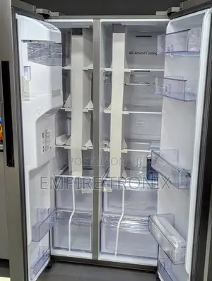 Samsung 617litre Side by Side Refrigerator (Rs64r5111m9)
