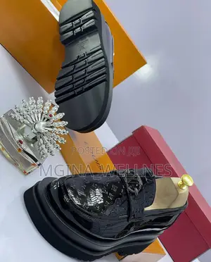 Black Metallic Patent Leather Gucci Gentleman Shoe