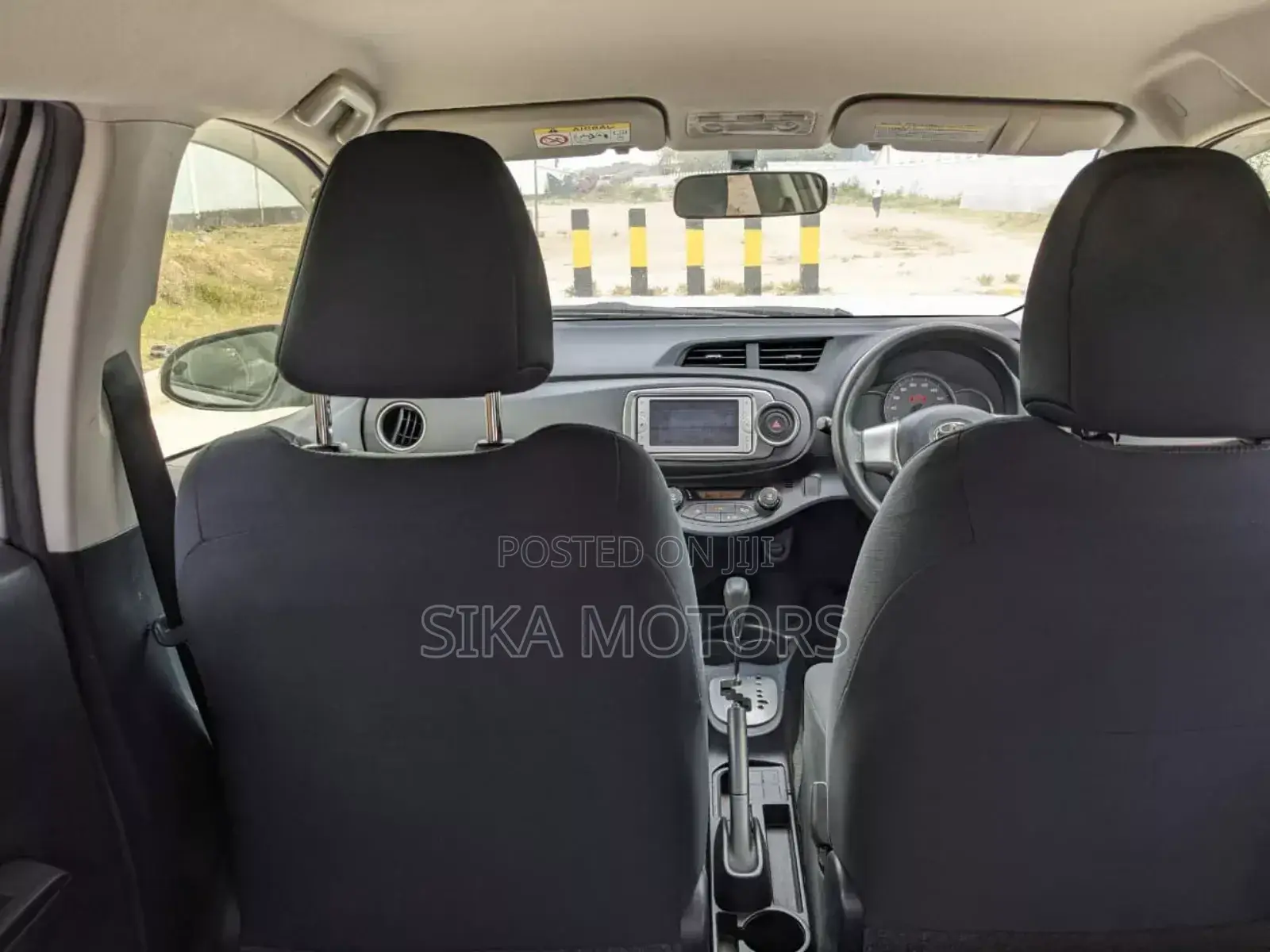 Toyota Vitz 2013 Silver
