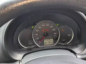 Toyota Vitz 2013 Silver