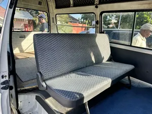 Toyota HiAce 2002 White