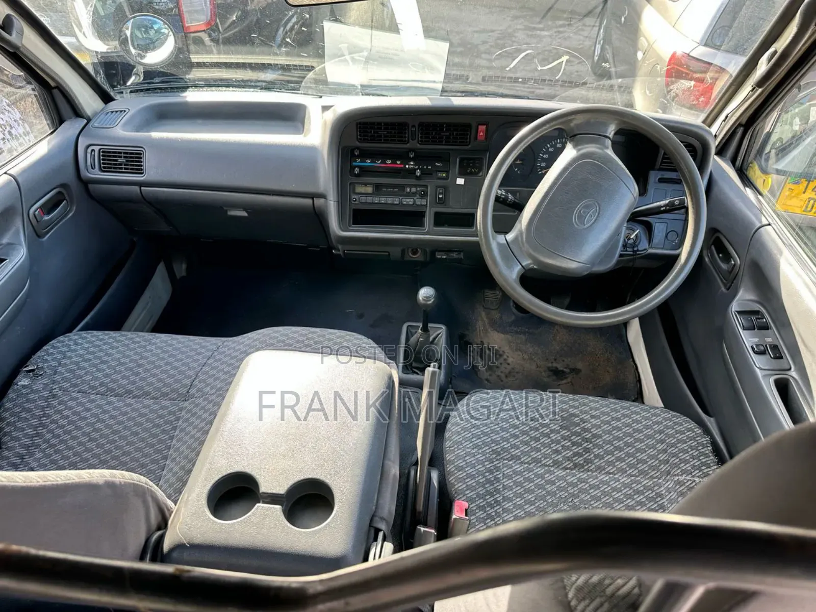 Toyota HiAce 2002 White