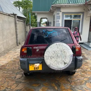 Toyota RAV4 1995 Red