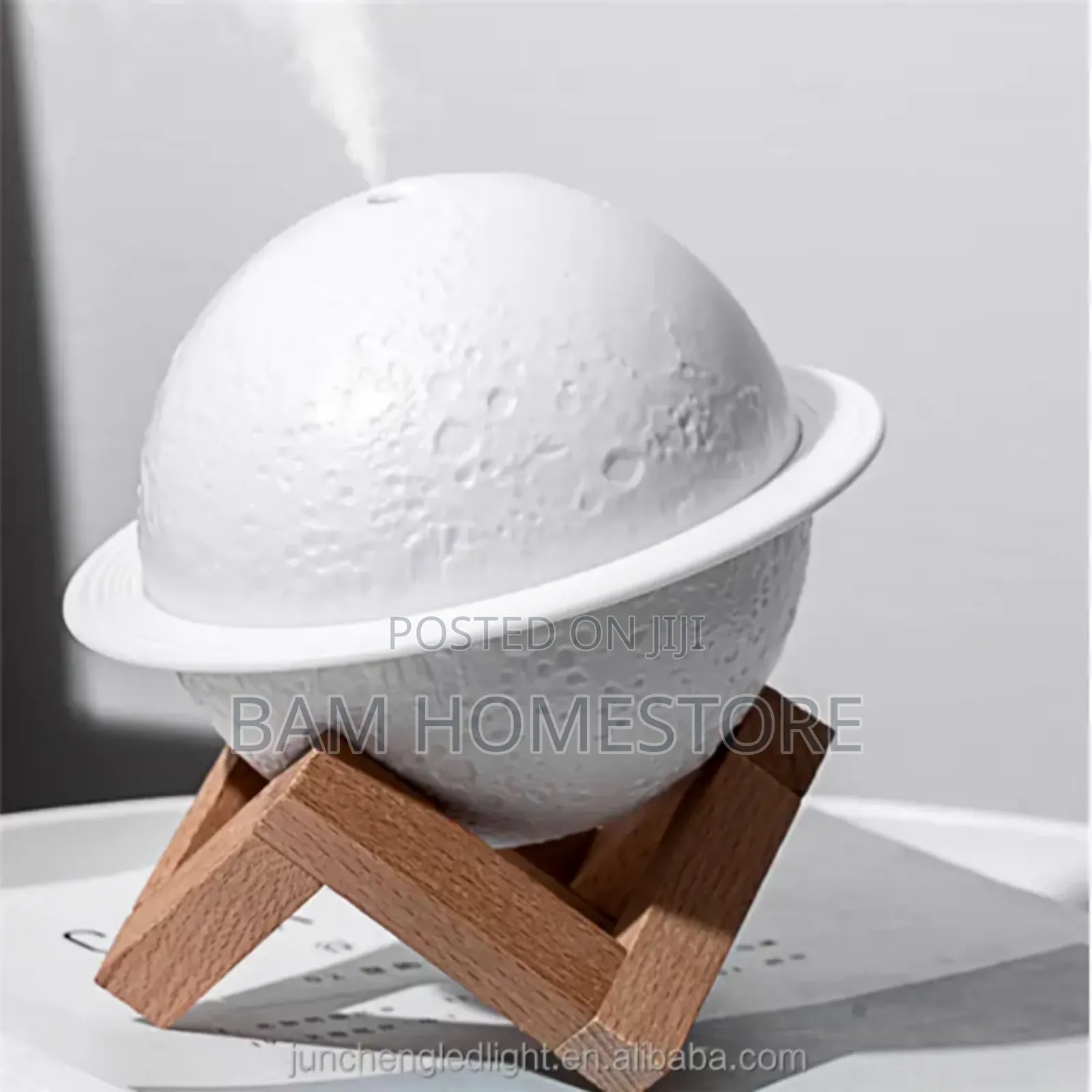 Planet Shaped Humidifier