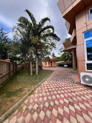 7bdrm Block of Flats in Mbezi Beach Baharini for sale