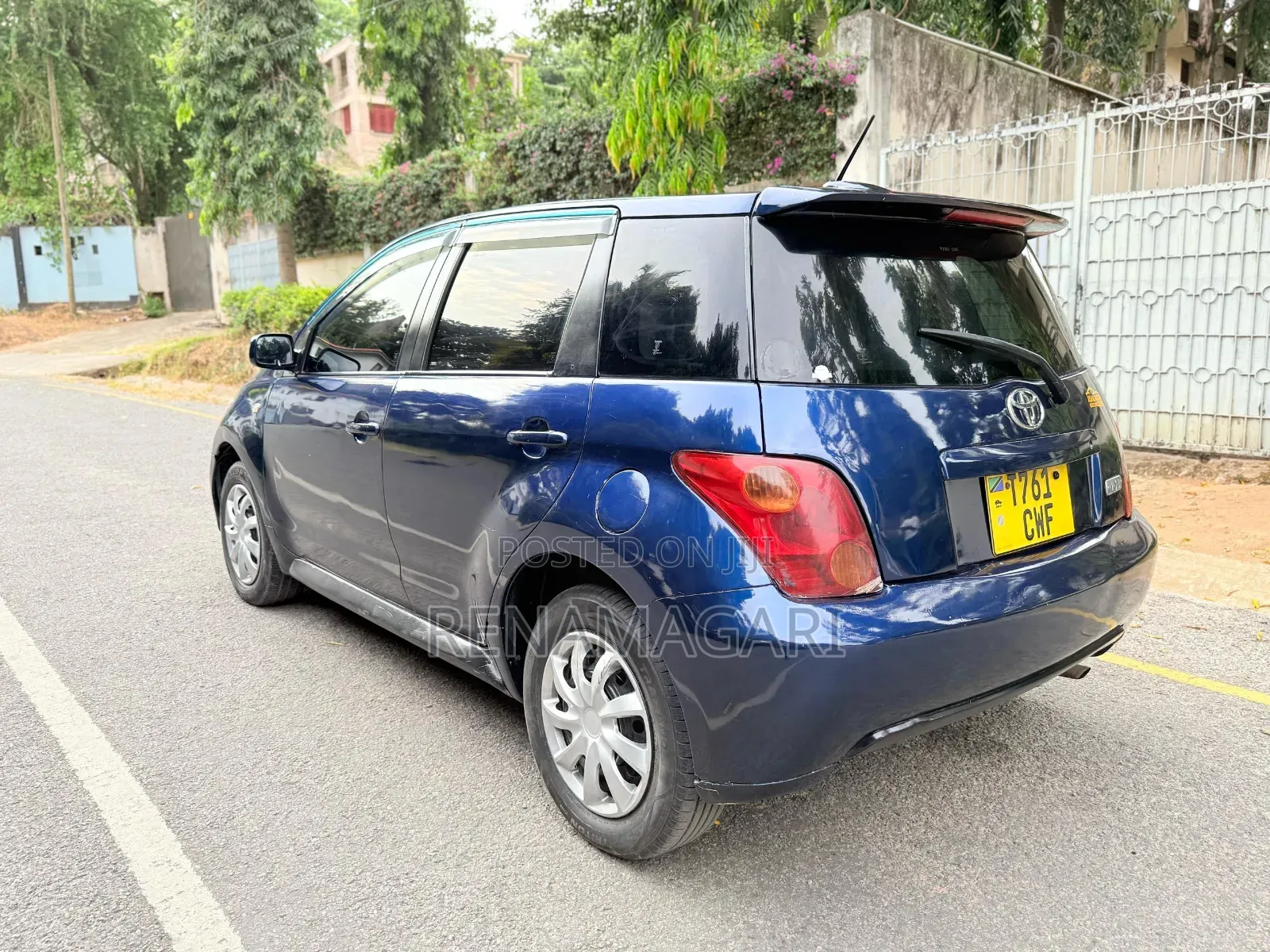 Toyota IST 2004 Blue