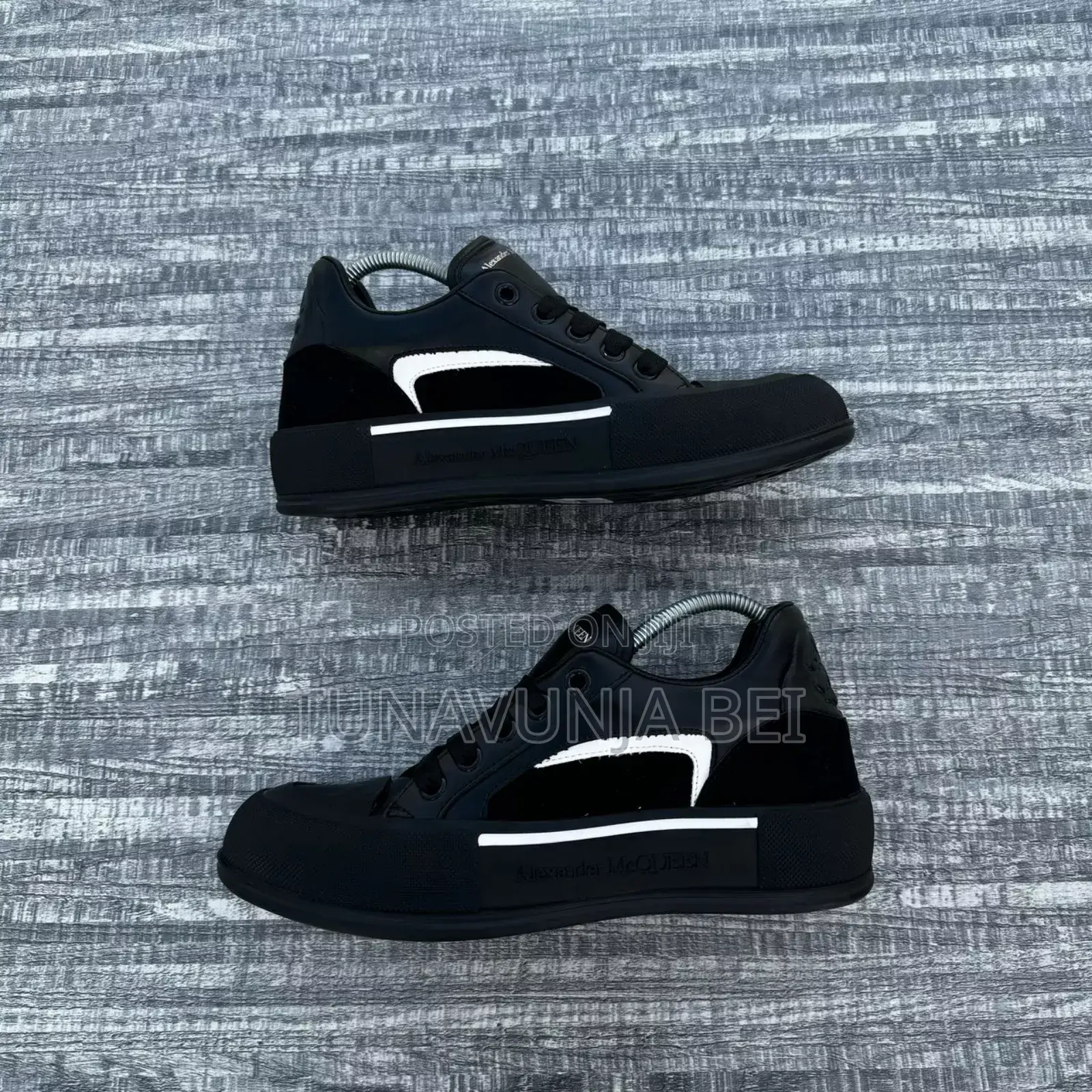 Suede Alexander Maqueen