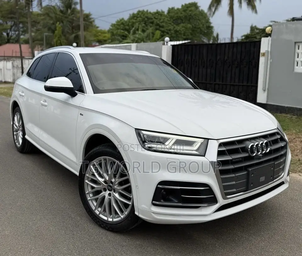 Audi Q5 2.0T Premium AWD quattro 2018 White