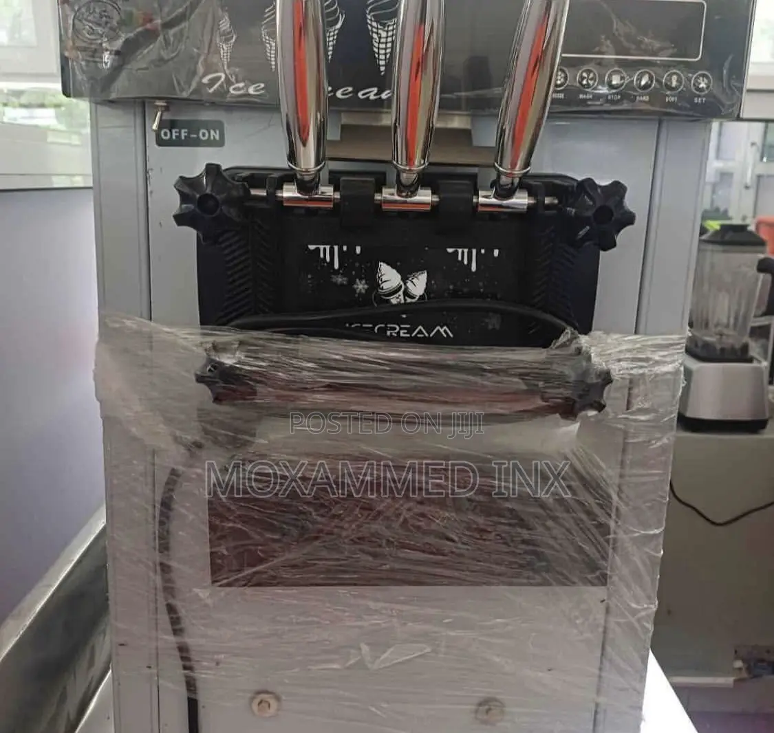 Ice Cream Maker Machine