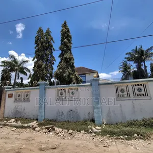 5bdrm House in Mikocheni for sale