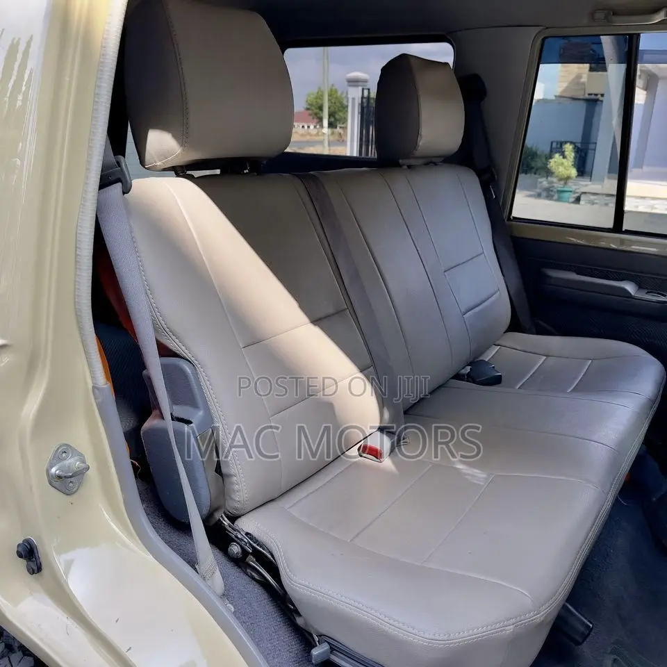 Toyota Land Cruiser 2009 Beige
