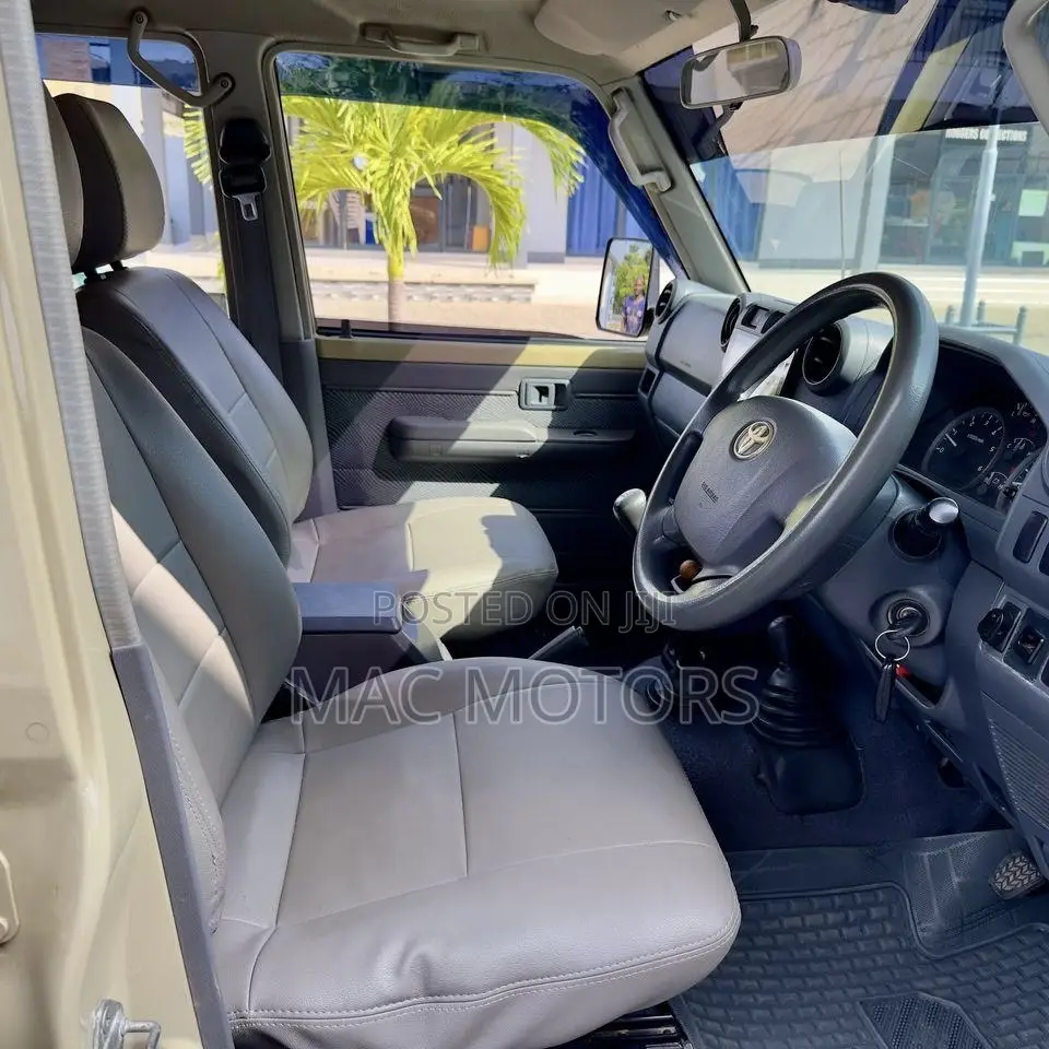 Toyota Land Cruiser 2009 Beige