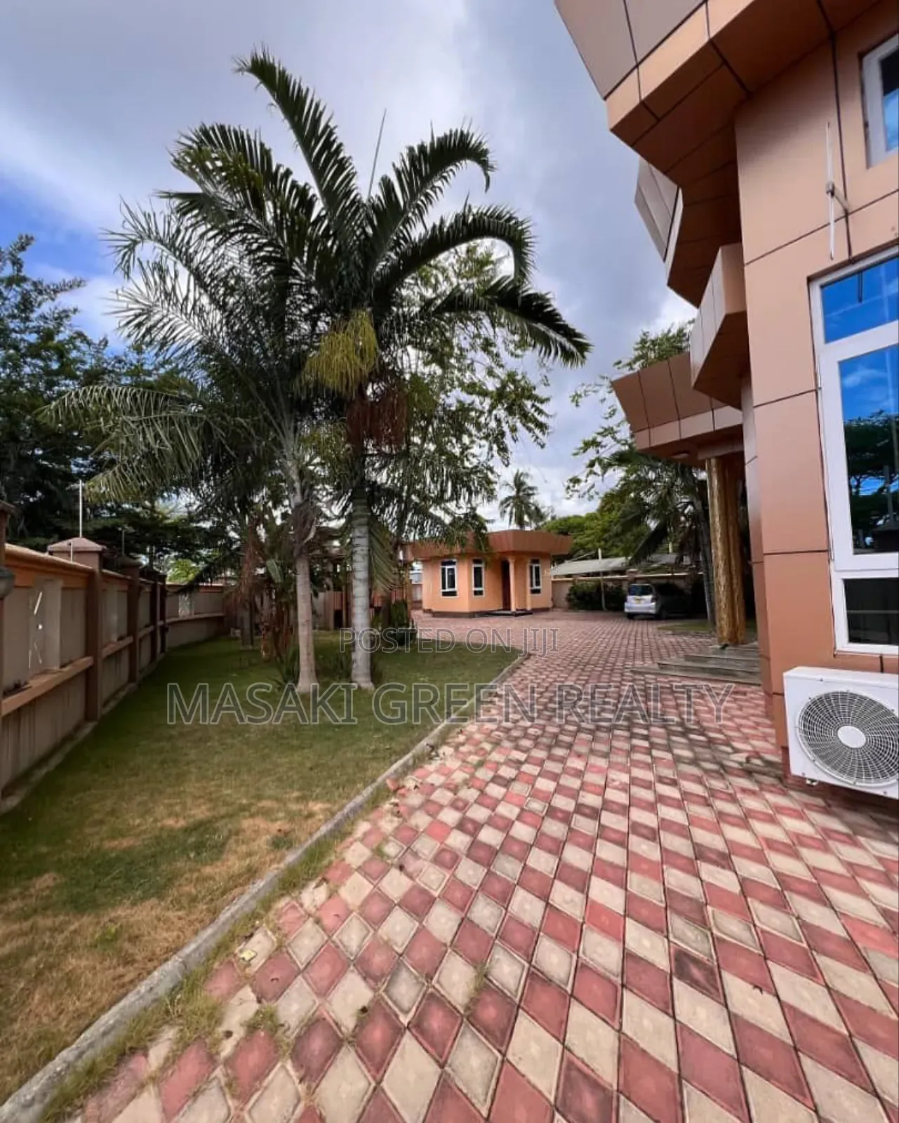 6bdrm House in Mbezi Estate, Kinondoni for sale