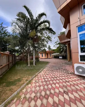 6bdrm House in Mbezi Estate, Kinondoni for sale