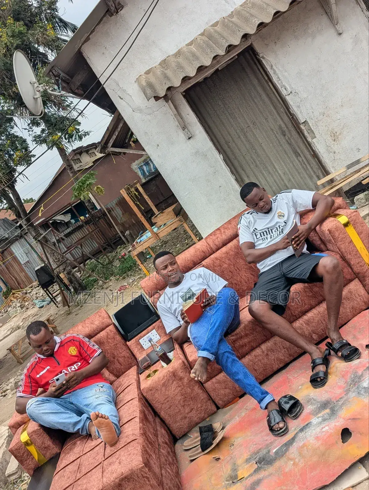 Sofa L Shape With System Charge
