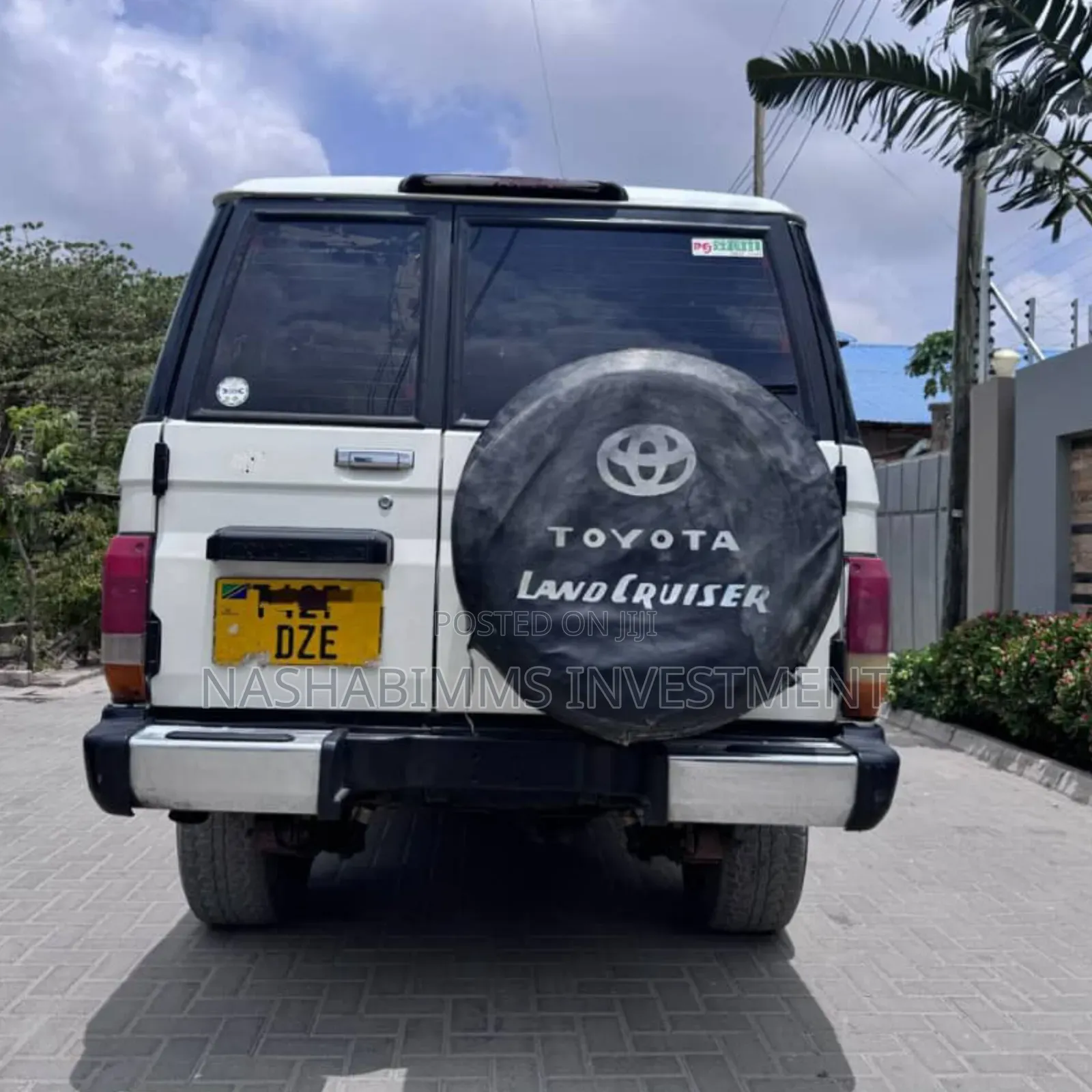 Toyota Land Cruiser 2005 White