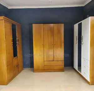Kabati Milango Mitatu Rangi Ya Mkongo