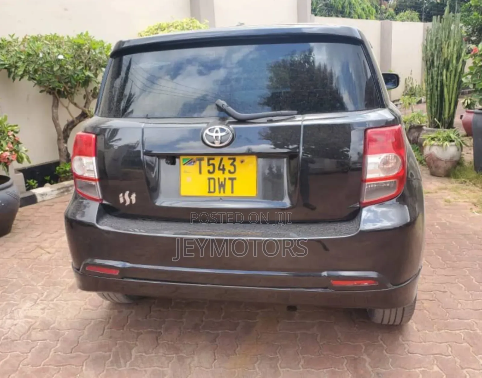 Toyota IST 2010 Gray
