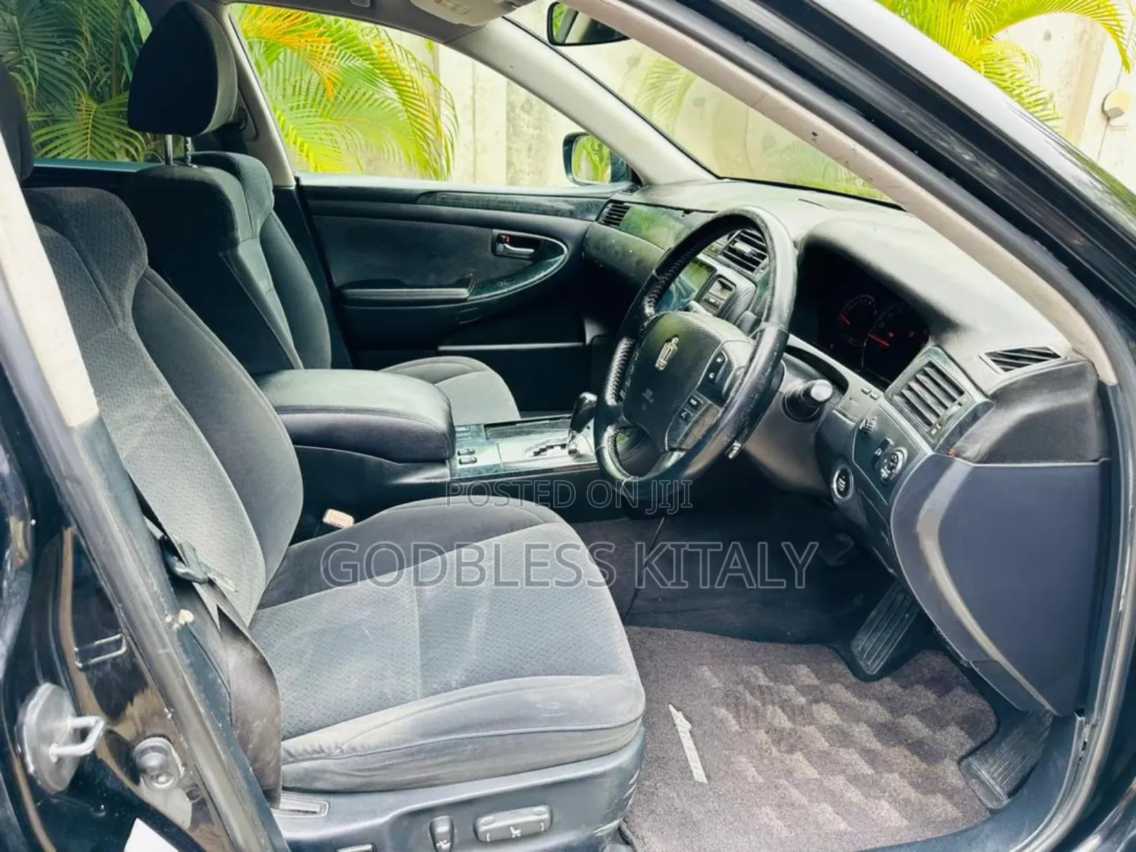 Toyota Crown 2006 Black