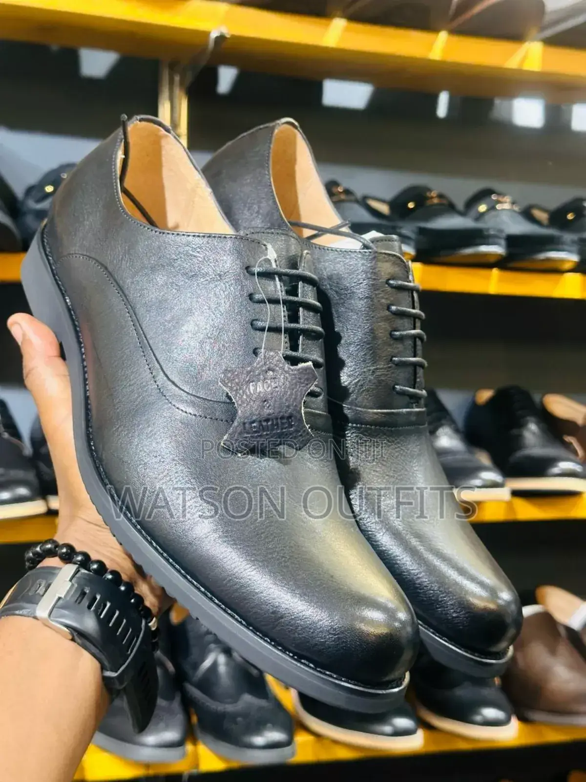 Viatu Clarks Vya Rangi Moja