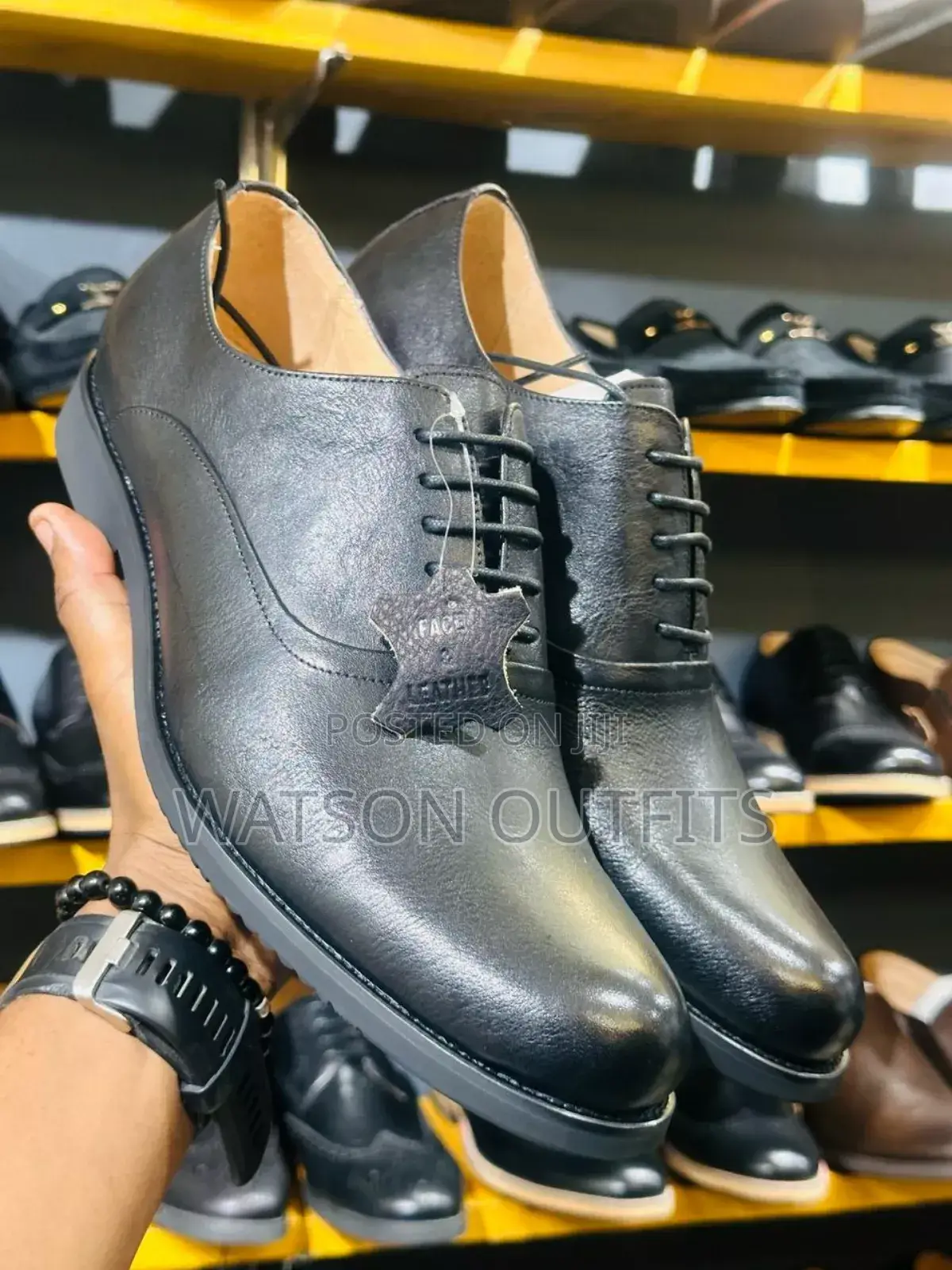 Viatu Clarks Vya Rangi Moja